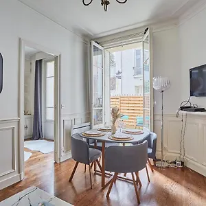  Appartement Tour Eiffel By Prestige France